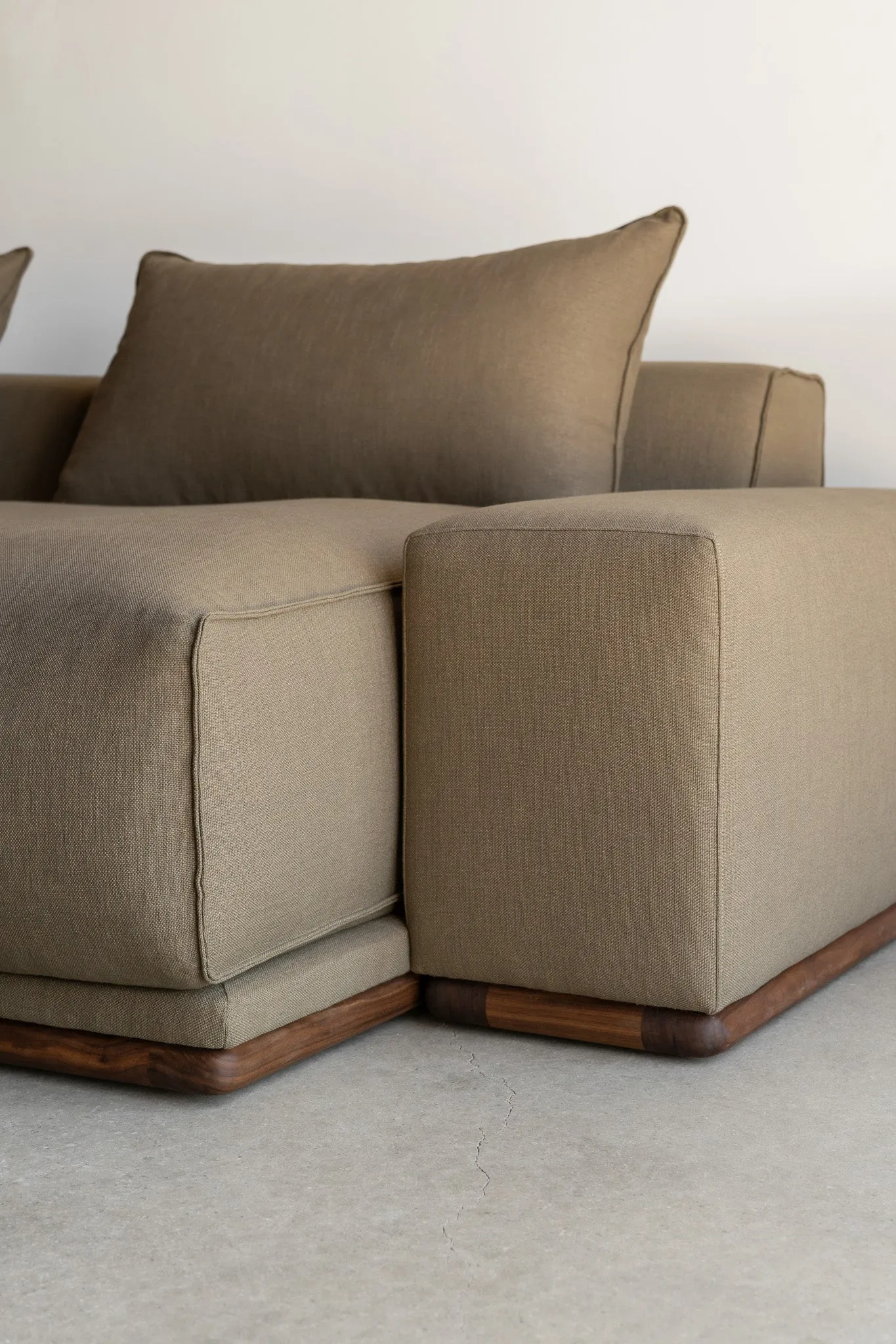 Blake Sofa Sectional | STOCK